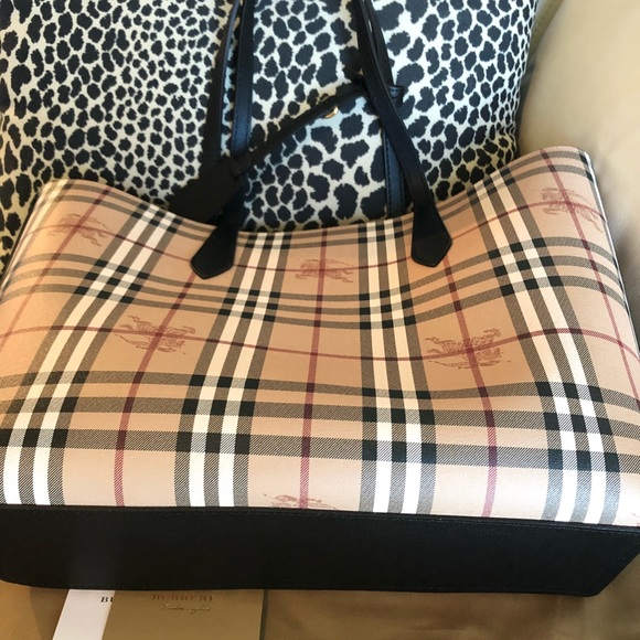 Burberry Tote Sold Out at Stores -Authentic - Picture 2 of 6
